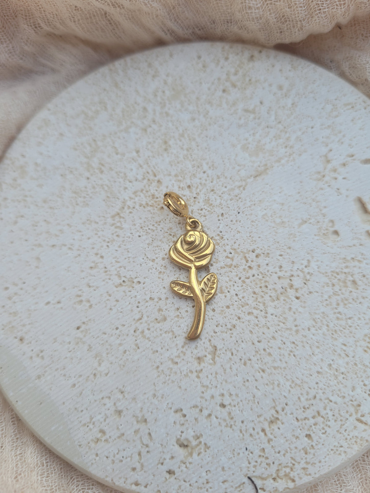 Charm • Rosé | Gold